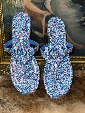crown & ivy Blue and Pink Patterned Thong Sandals